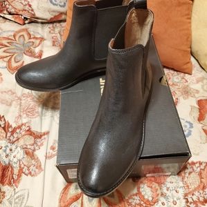 Frye Ladies Leather Ankle Boots